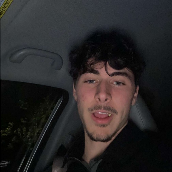 Meet your Posher, Luc - Picture 1 of 1